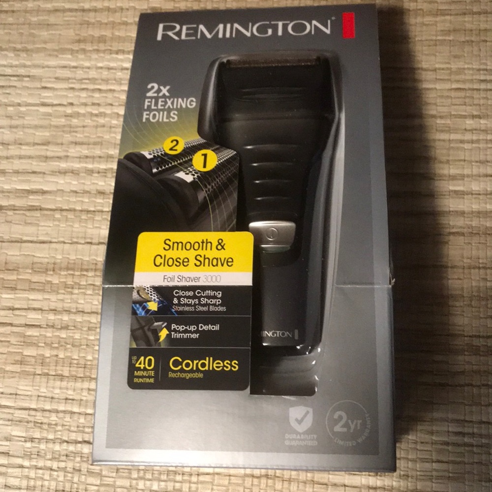 Remington Smooth & Close Shave Foil Shaver 3000